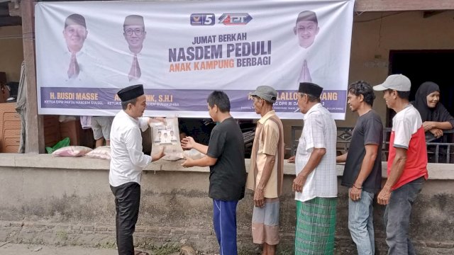 Jumat Berkah Andi Palalloi Tabrang Bareng Pengurus NasDem Soppeng-Bulukumba.