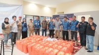 Sekwan DPRD Makassar Beri Bantuan Korban Banjir di Kecamatan Biringkanaya