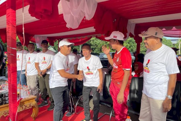 Rudianto Lallo Bersama Danny Pomanto Jalan Sehat Bersama Ribuan Masyarakat Kabupaten Bone