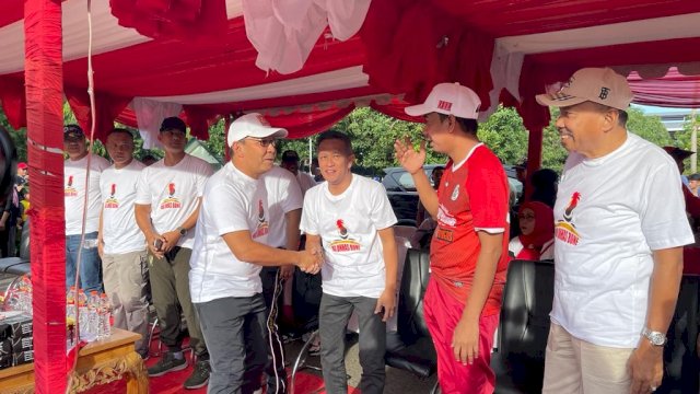 Rudianto Lallo Bersama Danny Pomanto Jalan Sehat Bersama Ribuan Masyarakat Kabupaten Bone