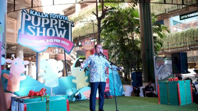Gaungkan Makassar Kota Makan Enak di Puppet Show Kalla Toyota, Danny Pomanto: Kolaborasi Kemajuan Kota