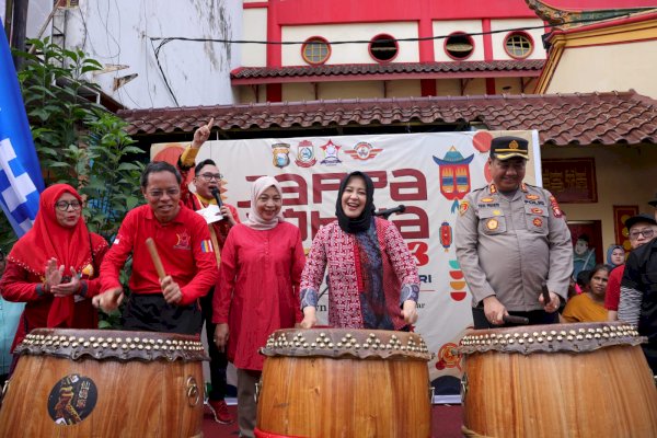 Wawali Fatmawati Rusdi Lepas Peserta Karnaval Budaya Cap Go Meh 2023: Bukti Kebersamaan Multietnis di Makassar