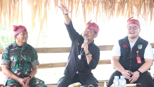 Mentan SYL dan Bupati Kediri Dorong Integrasi Kelapa Genjah, Jagung dan Kambing