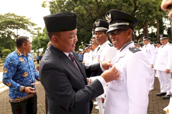 Hari Kesadaran Nasional, 15 Kepala Desa Terima Lencana Desa Mandiri