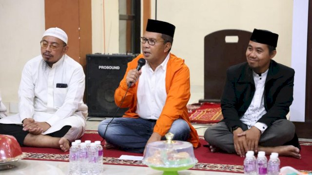 Silaturahmi di Pondok Pesantren Ibnu Qayyim, Danny Pomanto Gaungkan Jagai Anakta