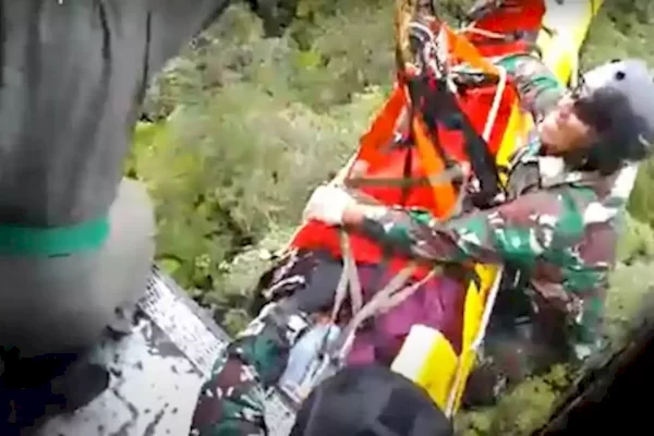 Dramatis! Kisah Kopda Ahmad Nofrizal, Bergelantungan dan Berputar-putar di Langit Saat Penyelamatan Kapolda Jambi