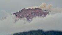 Gunung Kerinci Erupsi, Semburkan Abu Vulkanik Setinggi 200 Meter