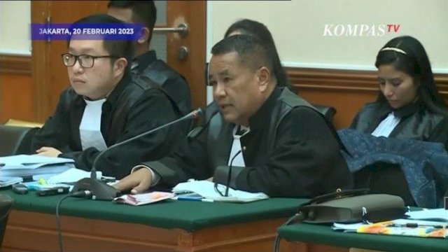 Hotman Paris Pertanyakan Jaksa Kasus Sambo di Sidang Teddy Minahasa