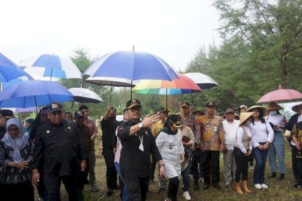 Kembangkan Kelapa Genjah Klaster Pariwisata di Kabupaten Batang, Mentan SYL Dorong Peningkatan Kelapa Kelas Dunia