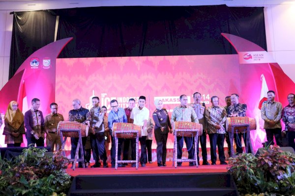 Danny Pomanto dan Bima Arya Launching Indonesia City Expo XIX