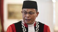Terbukti Ubah Putusan, Hakim MK Guntur Hamzah Disanksi Teguran Tertulis