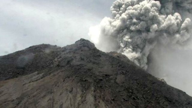 Gunung Merapi Meletus, Warga Diminta Waspada