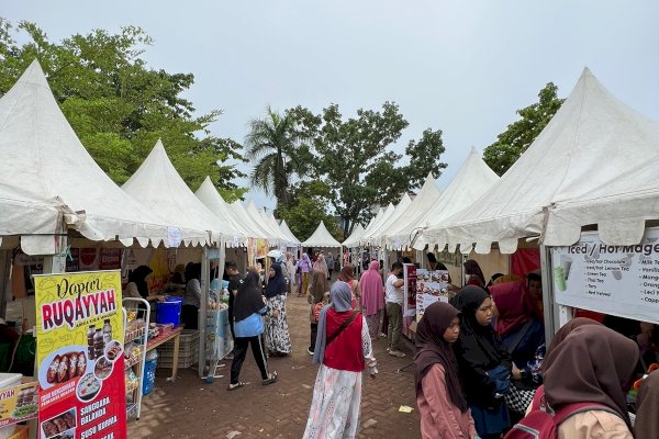 Gerak Jalan Anti Mager di Takalar jadi Berkah Pedagang Kaki Lima