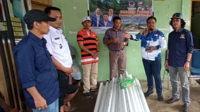 Dapat Bantuan Pipa Jaringan Air Bersih, Warga Cemba Enrekang Bersyukur dan Berterima Kasih ke Partai NasDem