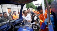 Optimalkan Layanan, Camat Makassar Harun Turun Langsung Cek Kondisi Armada Motor Sampah