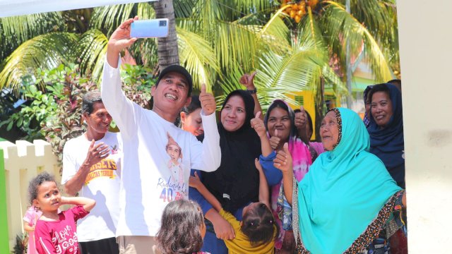 Ketua DPRD Makassar, Rudianto Lallo Bersama Masyarakat Pulau Langkai
