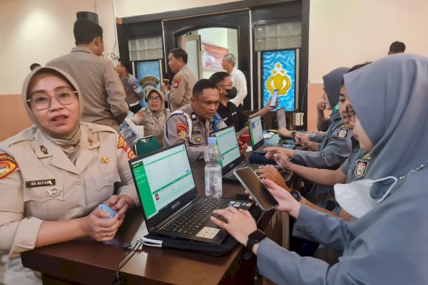 Dukcapil Makassar Buka Layanan Aktivasi Bagi Anggota Polri dan Pegawai Polrestabes Makassar