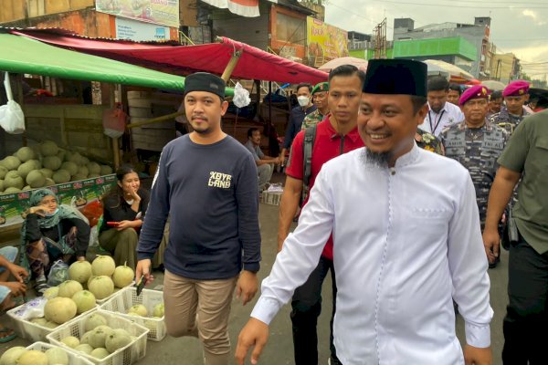 Disdag Makassar Bersama Gubernur Sulsel Lakukan Pemantauan Harga di Pasar Terong