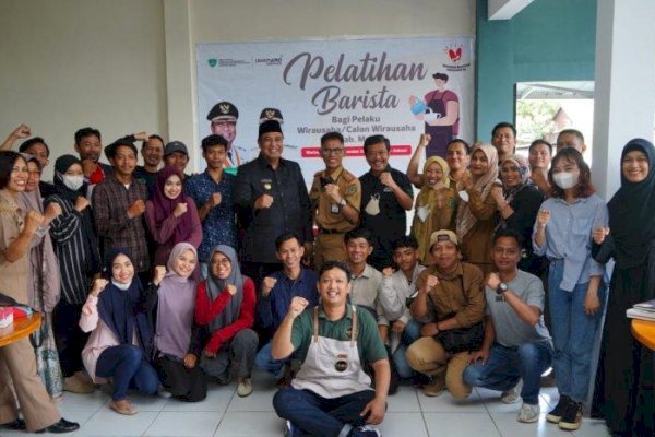 Pelatihan Barista se-Kabupaten Maros Meracik Kopi Mallawa