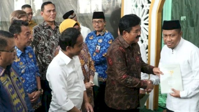 Camat Juliaman Dampingi Menteri ATR/BPN Saat Kunjungan di Kecamatan Mariso