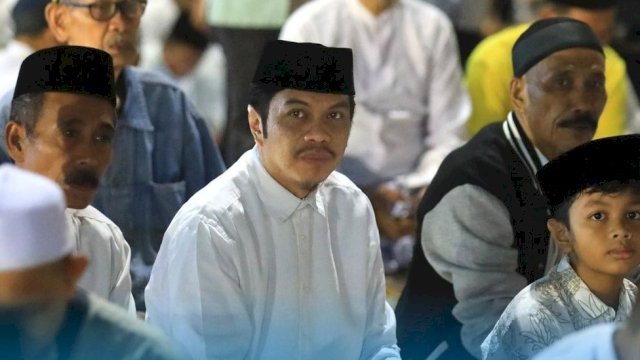 Firman Pagarra Beserta Jajaran Bapenda Hadiri Gerakan Makassar Sholat Subuh Berjamaah