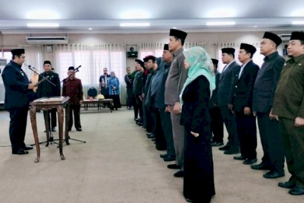 Bupati Maros Melantik dan Mengambil Sumpah 23 ASN Dalam Jabatan Administrator