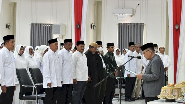 Walikota Judas Lantik Pengurus IPHI Kota Palopo