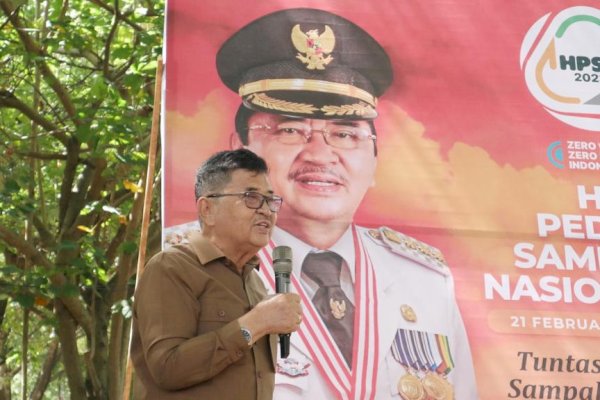Hari Peduli Sampah Nasional 2023, Kota Palopo Gerakkan ASN Bersihkan Lingkungan