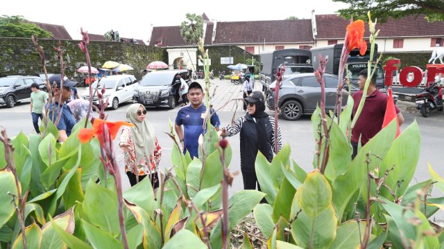 Wawali Fatmawati Rusdi Lakukan Peninjauan Langsung di Sejumlah Taman Kota.
