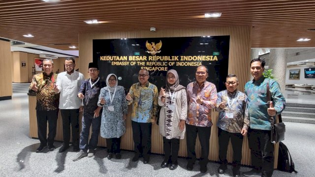 Danny Pomanto Saling Sharing Pembelajaran Penanganan Pascacovid dengan Deputy Director Kemenkes Singapura