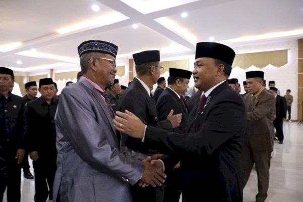 Lantik 60 Pejabat, Ilham Azikin: Jaga Tatanan Komunikasi Organisas!