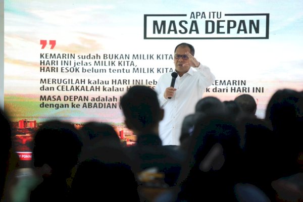 Danny Pomanto Bicara Kepimpinan Adaptif dengan Ratusan Mahasiswa UKI Toraja