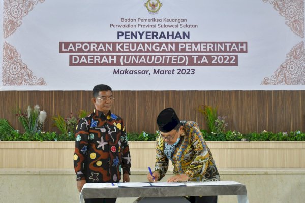 Wali Kota Palopo Serahkan LKPD 2022 Ke BPK RI