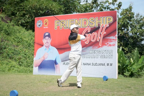 Nana Sudjana-Danny Pomanto Eratkan Persahabatan dengan Event Friendship Golf