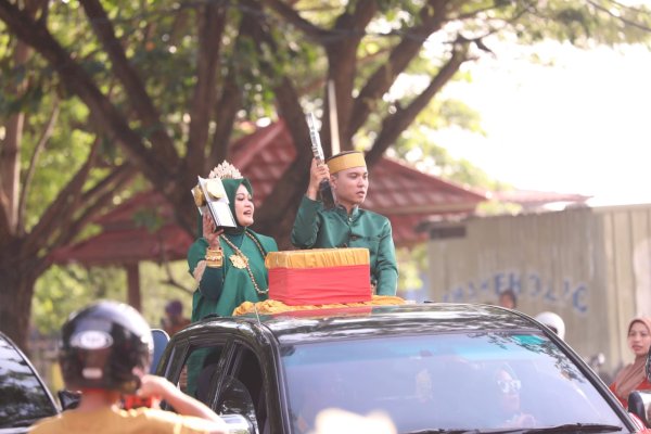 Piala Adipura Diarak Keliling Bantaeng, Ilham Azikin: Ini Kehormatan Masyarakat Bantaeng