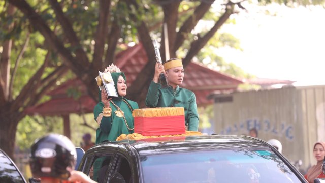 Piala Adipura Diarak Keliling Bantaeng, Ilham Azikin: Ini Kehormatan Masyarakat Bantaeng