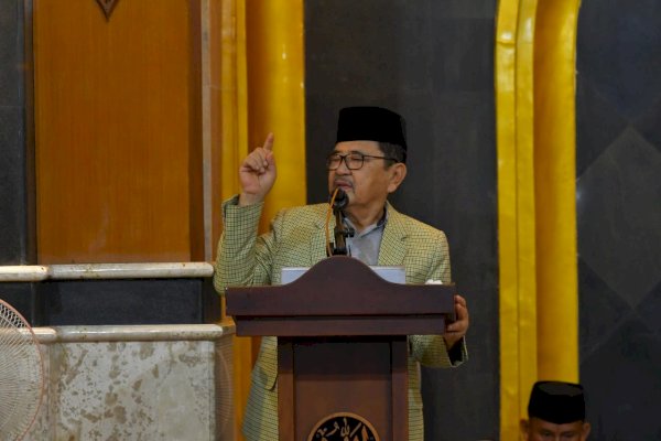 Tarawih Pertama Ramadhan, Walikota Palopo Ajak Masyarakat Bersyukur