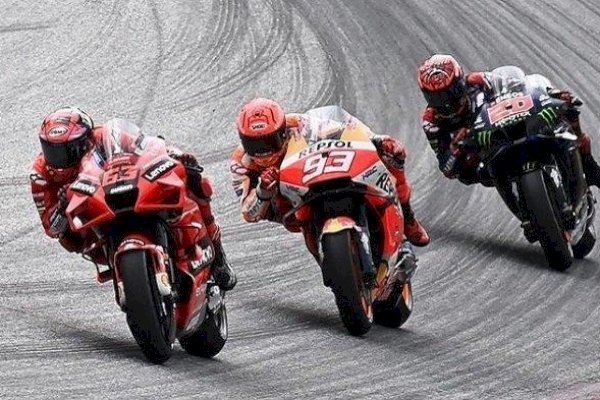 Bagnaia Tak Anggap Marquez Saingan