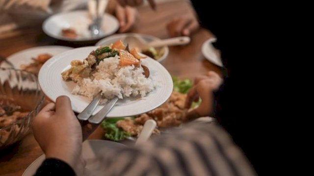 Berikut Hikmah Makan Sahur, Salah Satunya Sebagai Wujud Kasih Sayang