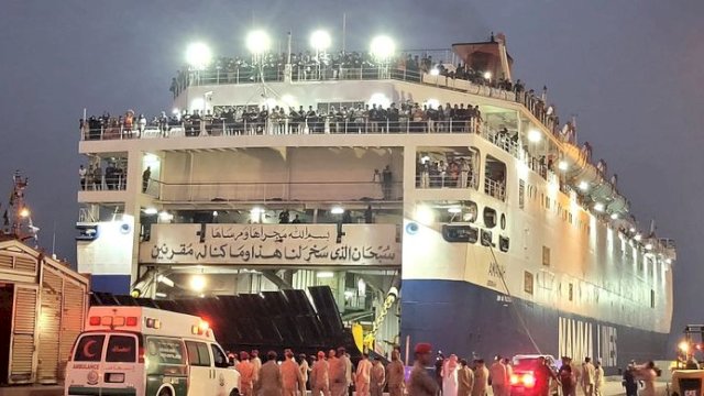 Kemenlu Sebut 897 WNI Dievakuasi ke Port Sudan, 557 di Antaranya Dilayarkan ke Jeddah