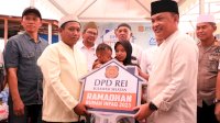 Dapat Rumah Gratis, Guru Honorer di Bantaeng Menangis Haru