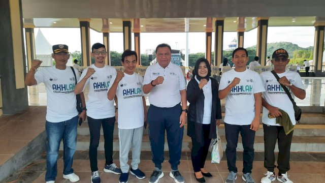 Ribuan Warga Luwu Ramaikan Jalan Sehat Estafet Obor BUMN