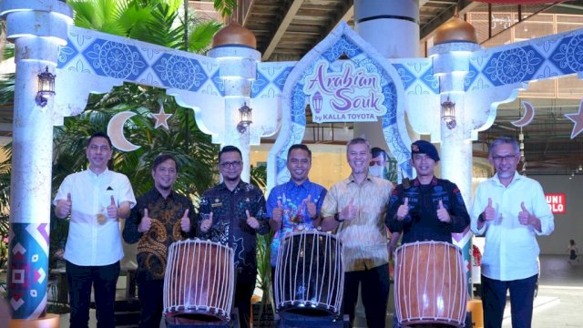 Wakili Wali Kota Makassar, Arlin Ariesta Beri Sambutan pada Kegiatan Arabian Souk Kalla Toyota
