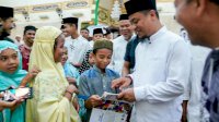 Gubernur Sulsel Laksanakan Salat Tarawih Berjamaah di Masjid Agung Takalar