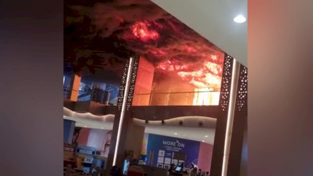 Kebakaran Hebat Terjadi di Trans Studio Mall Makassar, Pengunjung Berlarian Keluar