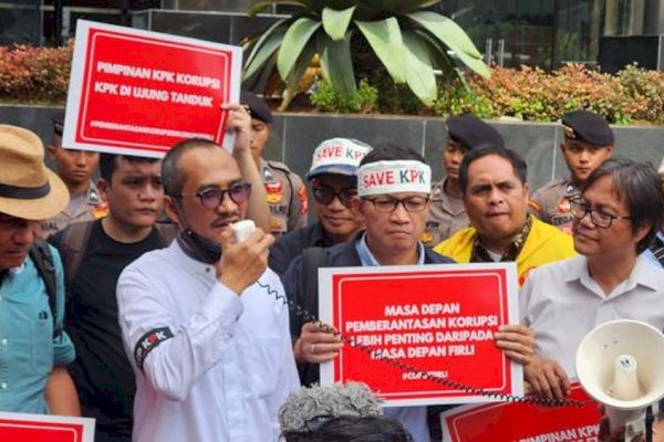 Ramai-ramai Mantan Pimpinan KPK Desak Firli Bahuri Dicopot