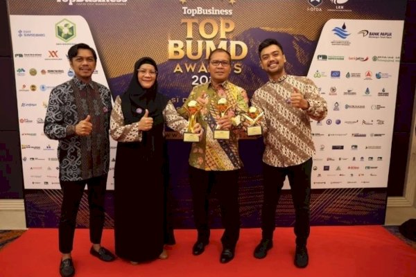 Selamat! Perumda Parkir Makassar Raya Sabet Dua Penghargaan Nasional