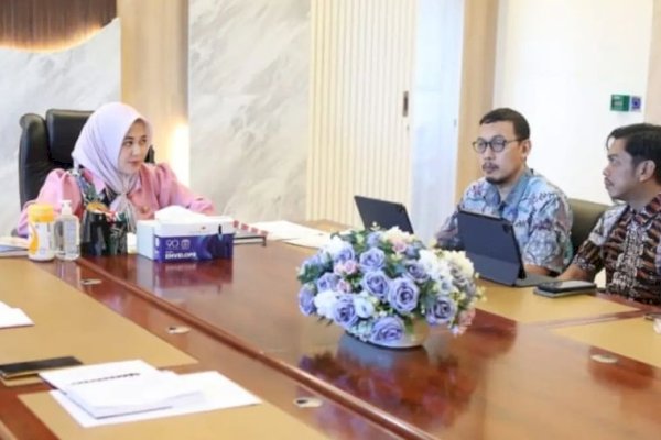 Kaban Bapenda Firman Pagarra Hadiri Rakor Efektifitas Penyelenggaraan Perizinan