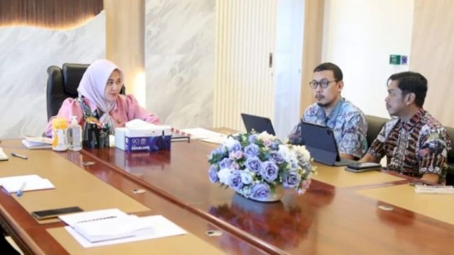 Kaban Bapenda Firman Pagarra Hadiri Rakor Efektifitas Penyelenggaraan Perizinan