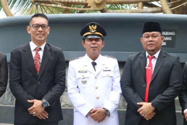 Hari OTDA ke-XXVII, Juliaman Bersama Seluruh Camat Kompak Sambut Kedatangan Kepala Daerah se-Indonesia